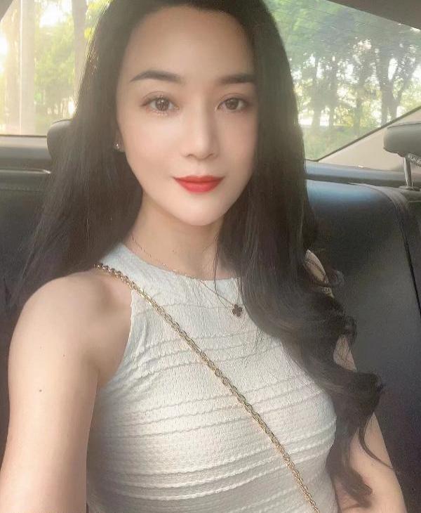 杭州东站妹子